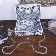 Carica l&#39;immagine nel visualizzatore di Gallery, Bandana Trunk
